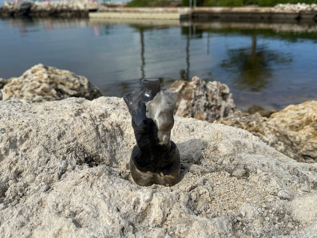 Volcanic agate female figure with white quartz cap, front